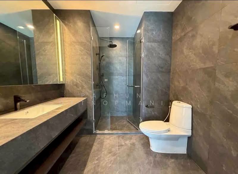 Baan Klang Krung Siam-Pathumwan, Bangkok, Petchburi Road, Thanon Phetchaburi, Ratchathewi, Bangkok, 2 Bedrooms, 97 sqm, Condo For Rent, by Pafhun  Detnopmani , 500161735 - DDproperty.com