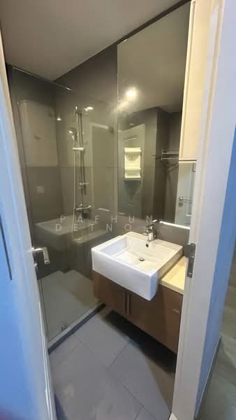Noble Revo Silom, Bangkok, 88 Soi Surasak Surasak Road, Silom, Bang Rak, Bangkok, 1 Bedroom, 31 sqm, Condo For Sale, by Pafhun  Detnopmani , 500161769 - DDproperty.com