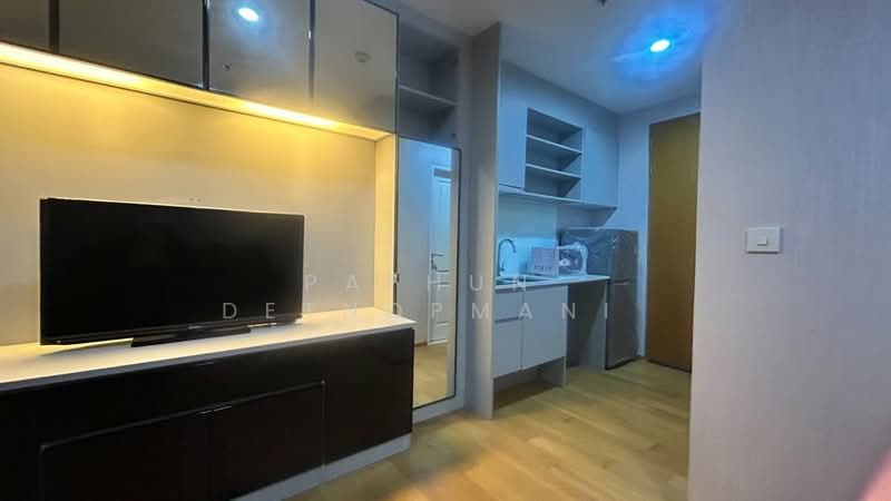Noble Revo Silom, Bangkok, 88 Soi Surasak Surasak Road, Silom, Bang Rak, Bangkok, 1 Bedroom, 31 sqm, Condo For Sale, by Pafhun  Detnopmani , 500161769 - DDproperty.com
