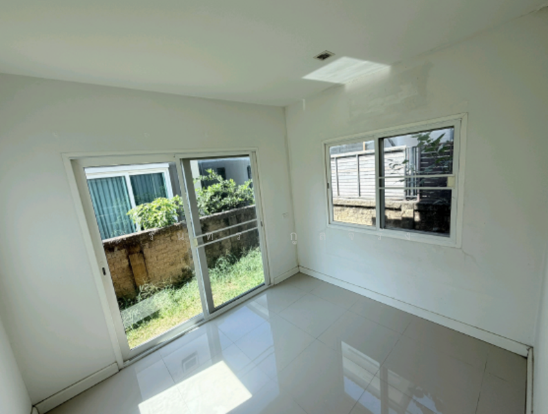 Golden Village Onnut-Pattanakan, Bangkok, Soi On Nut 65 Yak14, Prawet, Prawet, Bangkok, 4 Bedrooms, 166 sqm, Semi-Detached House (Twin House) For Sale, by วรินทร กูลจีรัง, 500161776 - DDproperty.com