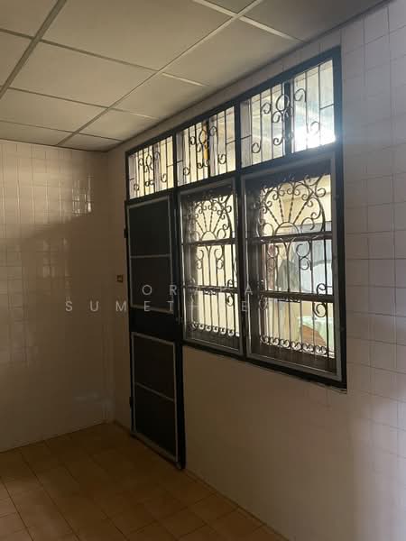 4-BR Townhouse, Bangkok, Chan Kasem, Chatuchak, Bangkok, 4 Bedrooms, 325 sqm, Townhouse For Sale, by Orapa Sumetheesirisakul, 500161778 - DDproperty.com