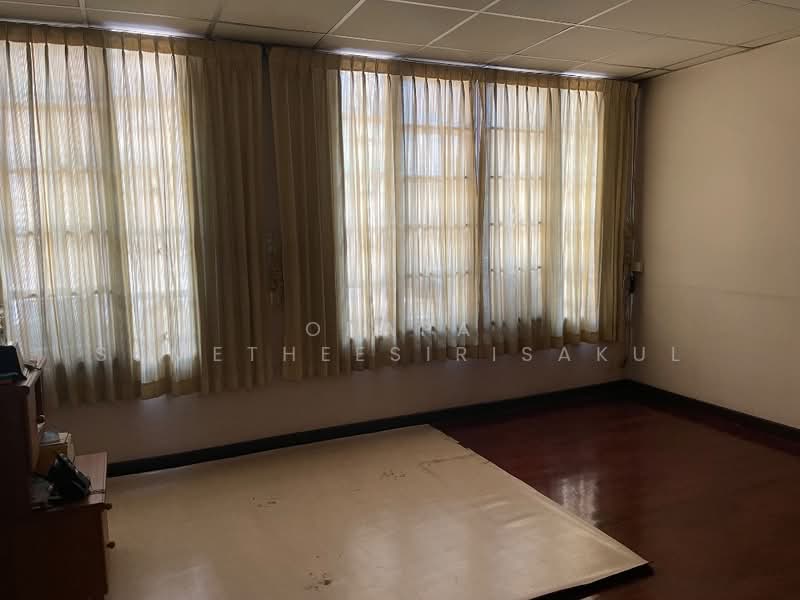 4-BR Townhouse, Bangkok, Chan Kasem, Chatuchak, Bangkok, 4 Bedrooms, 325 sqm, Townhouse For Sale, by Orapa Sumetheesirisakul, 500161778 - DDproperty.com