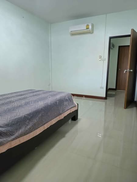 4-BR Townhouse, Bangkok, Lat Phrao, Lat Phrao, Bangkok, 4 Bedrooms, 325 sqm, Townhouse For Sale, by Orapa Sumetheesirisakul, 500161809 - DDproperty.com