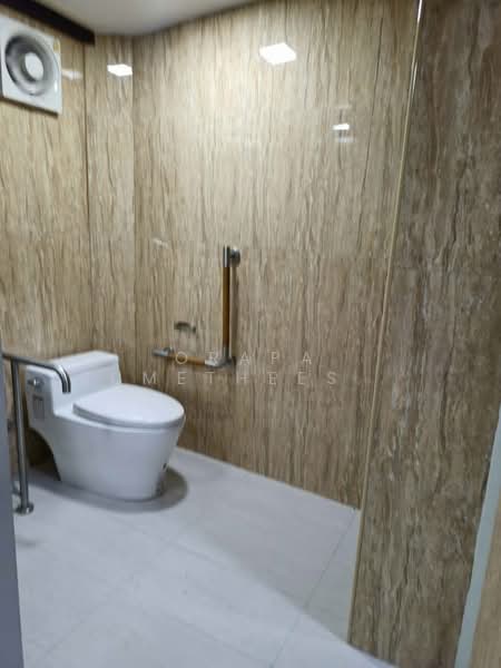 ทาวน์เฮ้าส์ 4-ห้องนอน, กรุงเทพ, ลาดพร้าว, ลาดพร้าว, กรุงเทพ, 325 ตร.ม., ทาวน์เฮ้าส์ ขาย, โดย Orapa Sumetheesirisakul, 500161809 - DDproperty.com