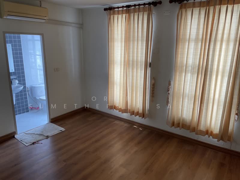 Baan Klang Muang Ladprao-Yothin Phatthana, Bangkok, Soi Baan Klang Muang Ladprao-Yothin Phatthana, Lat Phrao, Lat Phrao, Bangkok, 3 Bedrooms, 198 sqm, Townhouse For Sale, by Orapa Sumetheesirisakul, 500161816 - DDproperty.com