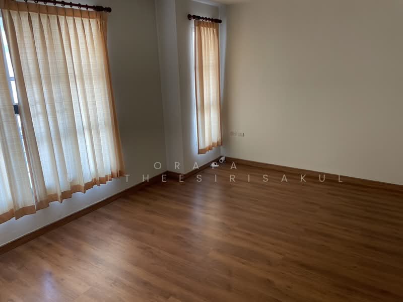 Baan Klang Muang Ladprao-Yothin Phatthana, Bangkok, Soi Baan Klang Muang Ladprao-Yothin Phatthana, Lat Phrao, Lat Phrao, Bangkok, 3 Bedrooms, 198 sqm, Townhouse For Sale, by Orapa Sumetheesirisakul, 500161816 - DDproperty.com