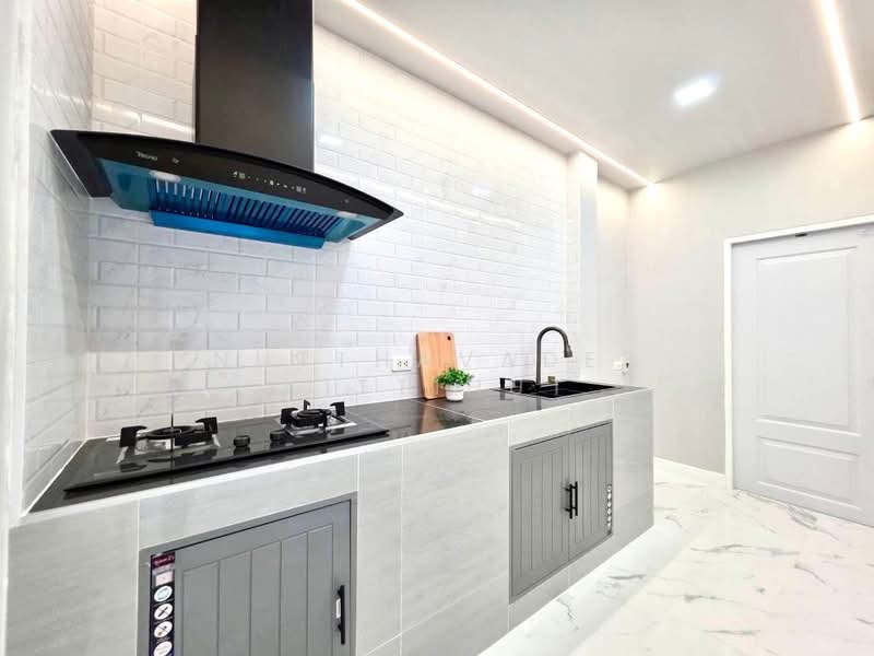 Baan Fah Piyarom - Lumlukka Klong 6, Pathum Thani, Lam Luk Ka Road, Khlong 6 (Exit), Bung Kham Proi, Lam Luk Ka, Pathum Thani, 3 Bedrooms, 100 sqm, Single Detached House For Sale, by Nutthavadee Kittihut, 500161825 - DDproperty.com