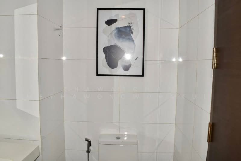 Rhythm Ratchada, Bangkok, 558 Ratchadaphisek Road, Samsen Nok, Huai Khwang, Bangkok, 1 Bedroom, 36 sqm, Condo For Sale, by Thawatchai Methawongworakul, 500161900 - DDproperty.com