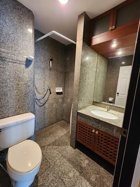 Green Point Silom, Bangkok, 29 Soi Anumanratthanon, Suriyawong, Bang Rak, Bangkok, 2 Bedrooms, 69 sqm, Condo For Rent, by Correct Property, 500162038 - DDproperty.com