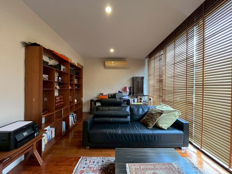 15 Gates, Bangkok, Khlong Chan, Bang Kapi, Bangkok, 4 Bedrooms, 350 sqm, Single Detached House For Sale, by เดชวิทย์ แจ้งสัจจา, 500162046 - DDproperty.com