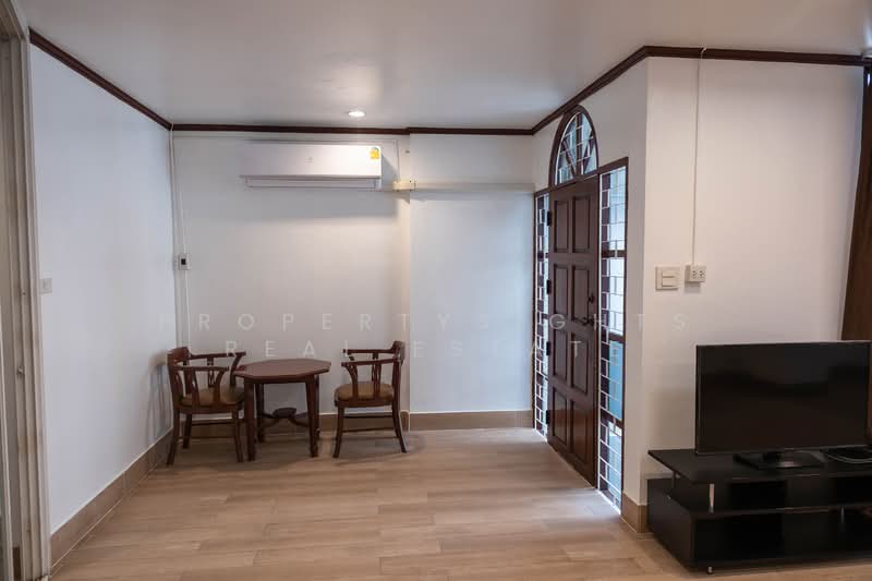 Townhouse Sukhumvit 44/2, Bangkok, Phra Kanong, Khlong Toei, Bangkok, 3 Bedrooms, 250 sqm, Townhouse For Rent, by PROPERTYSIGHTS REAL ESTATE, 500162095 - DDproperty.com