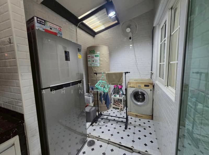 Golden Town 3 Bangna-Suanluang, Bangkok, Kanchanaphisek Road, Prawet, Prawet, Bangkok, 3 Bedrooms, 150 sqm, Townhouse For Sale, by Intouch Abhinorasaeth, 500162277 - DDproperty.com