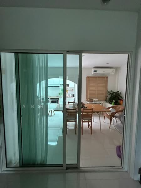 Cher Wongwaen-Sathorn, Bangkok, Soi 001 Kanchanaphisek 10, Kanchanaphisek Road, Bang Khae, Bang Khae, Bangkok, 3 Bedrooms, 250 sqm, Townhouse For Sale, by Intouch Abhinorasaeth, 500162296 - DDproperty.com