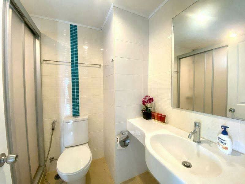 Lumpini Place Rama 9-Ratchada, Bangkok, Rama 9 Road, Huai Khwang, Huai Khwang, Bangkok, 2 Bedrooms, 70 sqm, Condo For Sale, by Banjarat Thanomchat, 500162406 - DDproperty.com