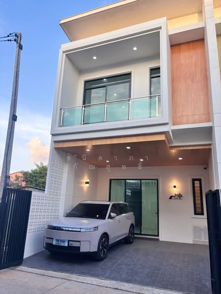 ทาวน์โฮม ใจกลางเมืองหาดใหญ่, Songkhla, Hat-Yai, Hat Yai, Songkhla, 3 Bedrooms, 185 sqm, Townhouse For Sale, by ชนิดาภา กัณสุทธิ์, 500162444 - DDproperty.com