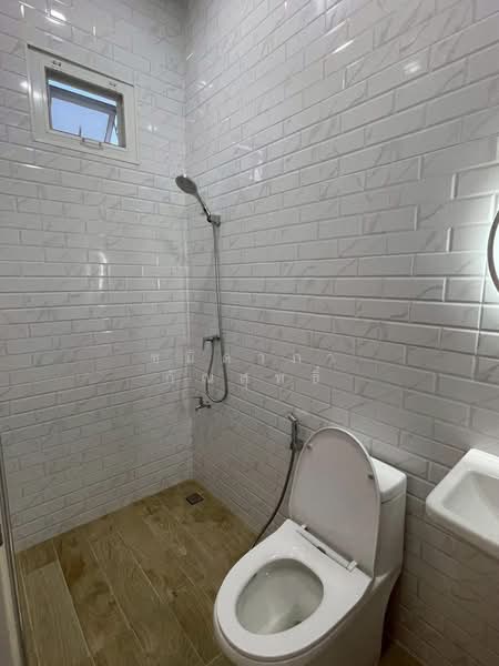 ทาวน์โฮม ใจกลางเมืองหาดใหญ่, Songkhla, Hat-Yai, Hat Yai, Songkhla, 3 Bedrooms, 185 sqm, Townhouse For Sale, by ชนิดาภา กัณสุทธิ์, 500162444 - DDproperty.com