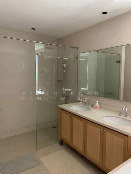 The Emporio Place, Bangkok, 93 Soi Sukhumvit 24, Sukhumvit Road, Khong Tan, Khlong Toei, Bangkok, 3 Bedrooms, 161 sqm, Condo For Rent, by Nitchakarn  Wanitwichakornkit , 500162460 - DDproperty.com