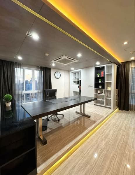 Citi Smart Sukhumvit 18, Bangkok, 366 Soi Sukhumvit 18, Sukhumvit Road, Khlong Toei, Khlong Toei, Bangkok, 3 Bedrooms, 240 sqm, Condo For Rent, by Khlueanphon Nukulsirisak, 500162505 - DDproperty.com