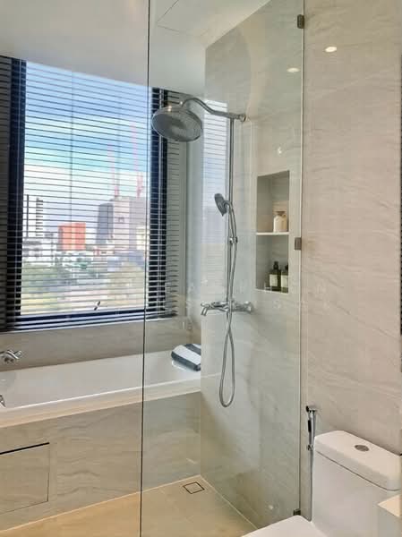 Muniq Langsuan, Bangkok, Soi Tonson, Lumphini, Pathum Wan, Bangkok, 3 Bedrooms, 152 sqm, Condo For Rent, by Khlueanphon Nukulsirisak, 500162511 - DDproperty.com