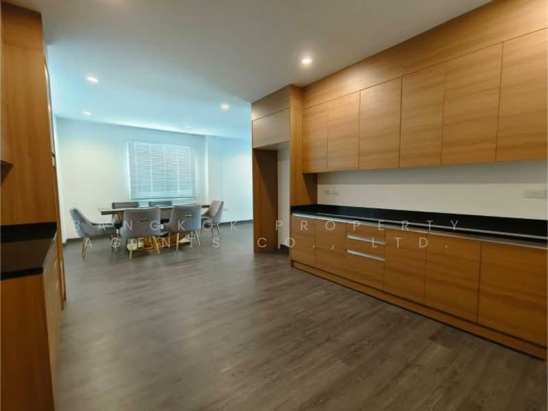 Single House Sukhumvit 65 Ekkamai, Bangkok, Phra Kanong Nua, Watthana, Bangkok, 4 Bedrooms, 330 sqm, Single Detached House For Sale, by BANGKOK PROPERTY AGENTS CO., LTD., 500162584 - DDproperty.com