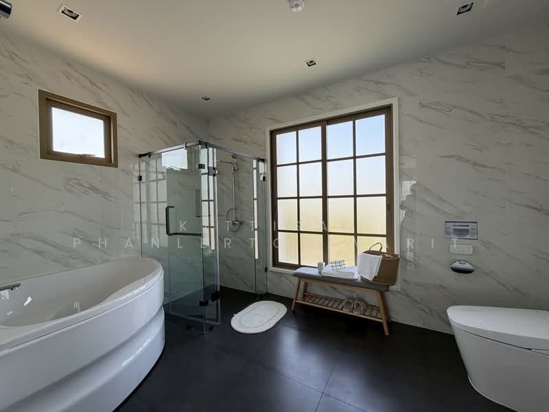 Reignwood Park, Pathum Thani, Lam Sai, Lam Luk Ka, Pathum Thani, 5 Bedrooms, 309 sqm, Single Detached House For Sale, by Kittisak Phanlertchavarit, 500162598 - DDproperty.com