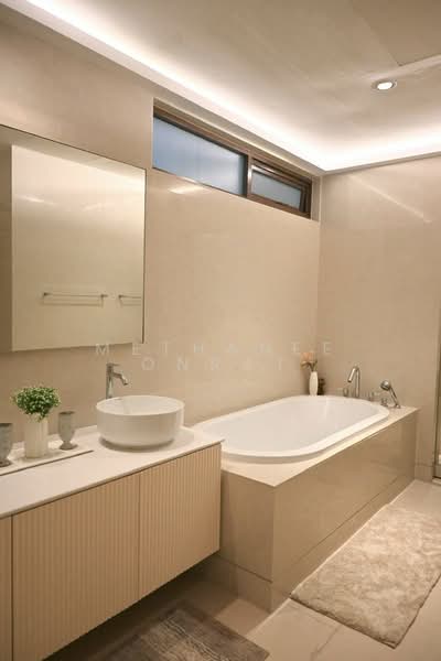 The Emporio Place : ดิ เอ็มโพริโอ เพลส, กรุงเทพ, 93 ซอยสุขุมวิท 24 ถนนสุุขุมวิท, คลองตัน, คลองเตย, กรุงเทพ, 122 ตร.ม., คอนโด ให้เช่า, โดย Methanee Onrat, 500162602 - DDproperty.com