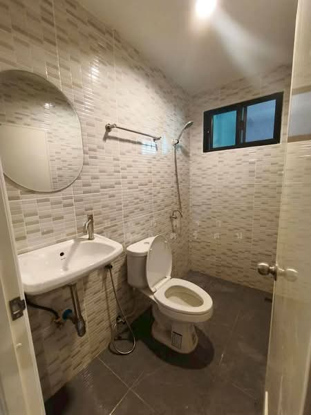 Suthavee Cluster House, Samut Prakan, Bang Phli-Tamru Road, Bangphli Yai, Bang Plee, Samut Prakan, 4 Bedrooms, 200 sqm, Townhouse For Rent, by พิมพ์ภัทรา แจ่มอุลิตรัตน, 500162649 - DDproperty.com