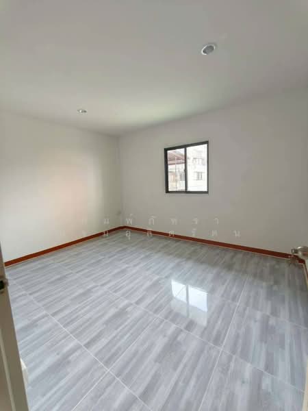 Suthavee Cluster House, Samut Prakan, Bang Phli-Tamru Road, Bangphli Yai, Bang Plee, Samut Prakan, 4 Bedrooms, 200 sqm, Townhouse For Rent, by พิมพ์ภัทรา แจ่มอุลิตรัตน, 500162649 - DDproperty.com