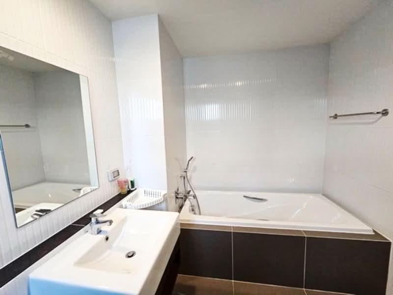 Baan Klang Muang The Edition Rama 9-Krungthep Kreetha, Bangkok, Kanchanaphisek Road 23, Saphan Sung, Saphan Sung, Bangkok, 4 Bedrooms, 220 sqm, Single Detached House For Rent, by นัฐพงค์ มณีอัครเนตร, 500162655 - DDproperty.com