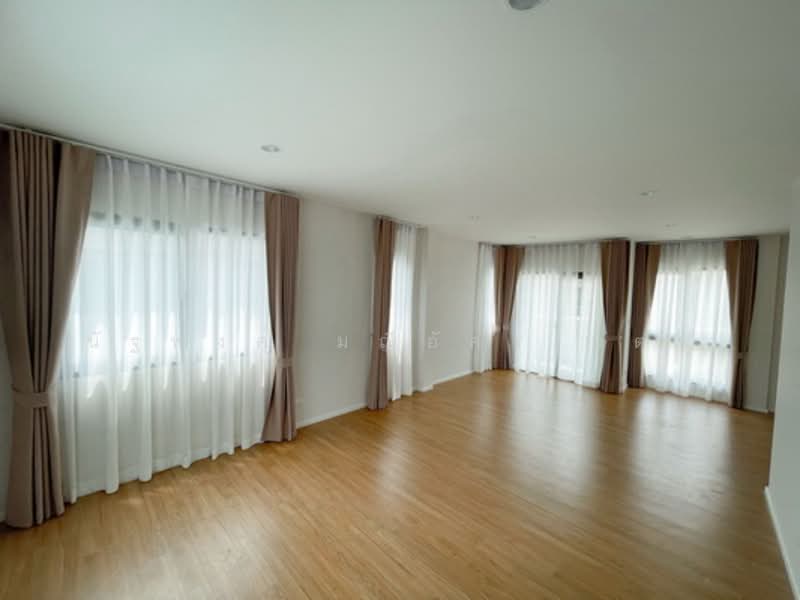 Baan Klang Muang The Edition Rama 9-Krungthep Kreetha, Bangkok, Kanchanaphisek Road 23, Saphan Sung, Saphan Sung, Bangkok, 4 Bedrooms, 220 sqm, Single Detached House For Rent, by นัฐพงค์ มณีอัครเนตร, 500162655 - DDproperty.com