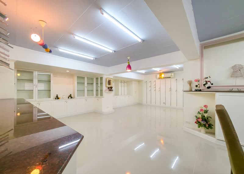 กรุงเทพ, Bangkok, Bang Chak, Phra Khanong, Bangkok, , 200 sqm, Office Space For Rent, by Thiya Chaysabut, 500162659 - DDproperty.com