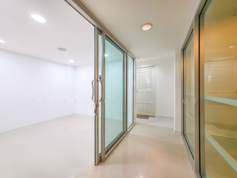 กรุงเทพ, Bangkok, Bang Chak, Phra Khanong, Bangkok, , 200 sqm, Office Space For Rent, by Thiya Chaysabut, 500162659 - DDproperty.com