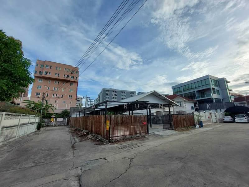 Soi 20 Mituna, Bangkok, ซอย 20 มิถุนา, Samsen Nok, Huai Khwang, Bangkok, , 436 sqm, Land For Rent, by Panuwat Ruangrak, 500162670 - DDproperty.com