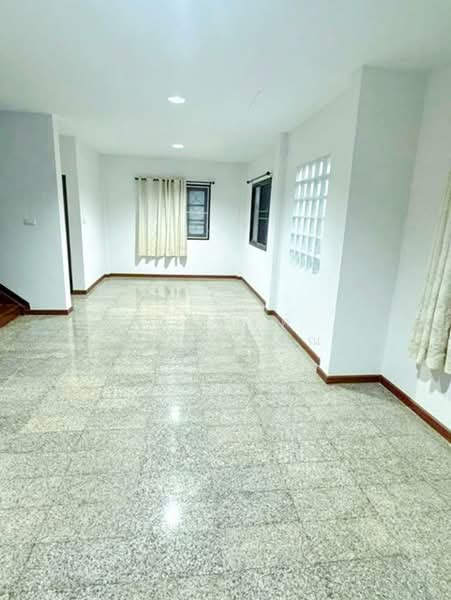 ไม่พบโครงการ, Bangkok, นิมิตใหม่ 36-42, Sam Wa Tawan Tok, Khlong Sam Wa, Bangkok, 3 Bedrooms, 200 sqm, Single Detached House For Rent, by ณัฐพงศ์ สุนทรอรุณ, 500162682 - DDproperty.com