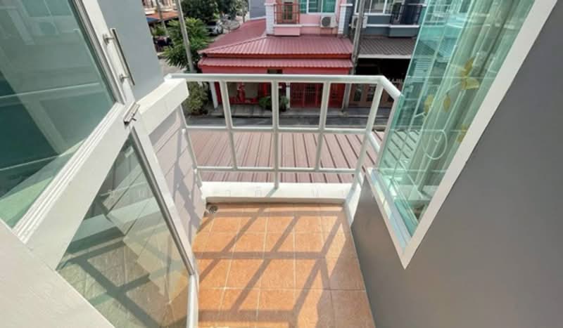 U Thong Place 6 : หมู่บ้านอู่ทองเพลส 6, ปทุมธานี, คูคต, ลำลูกกา, ปทุมธานี, 112 ตร.ม., ทาวน์เฮ้าส์ ขาย, โดย ชนะชาติ นนท์ตา, 500162700 - DDproperty.com