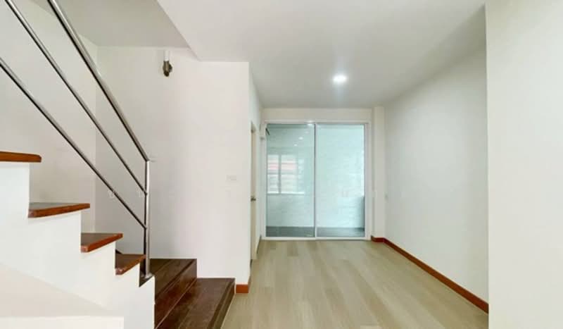 U Thong Place 6 : หมู่บ้านอู่ทองเพลส 6, ปทุมธานี, คูคต, ลำลูกกา, ปทุมธานี, 112 ตร.ม., ทาวน์เฮ้าส์ ขาย, โดย ชนะชาติ นนท์ตา, 500162700 - DDproperty.com