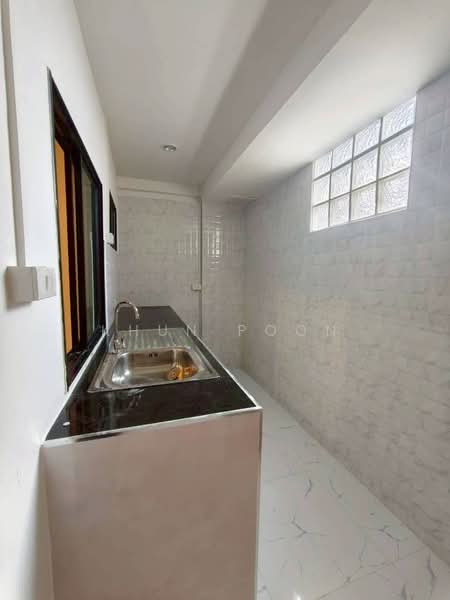 For Rent! 3-Storey Townhome | Pet Friendly | Company Registration Allowed (SPSSR97), Samut Prakan, ถ. เทพารักษ์ หม.10, Thepharak, Muang Samut Prakarn, Samut Prakan, 4 Bedrooms, 72 sqm, Townhouse For Rent, by Khun Poon, 500162723 - DDproperty.com