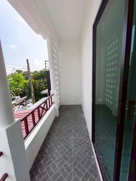 For Rent! 3-Storey Townhome | Pet Friendly | Company Registration Allowed (SPSSR97), Samut Prakan, ถ. เทพารักษ์ หม.10, Thepharak, Muang Samut Prakarn, Samut Prakan, 4 Bedrooms, 72 sqm, Townhouse For Rent, by Khun Poon, 500162723 - DDproperty.com