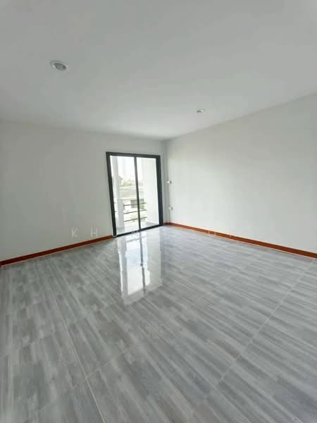 For Rent! 3-Storey Townhome | Pet Friendly | Company Registration Allowed (SPSSR97), Samut Prakan, ถ. เทพารักษ์ หม.10, Thepharak, Muang Samut Prakarn, Samut Prakan, 4 Bedrooms, 72 sqm, Townhouse For Rent, by Khun Poon, 500162723 - DDproperty.com