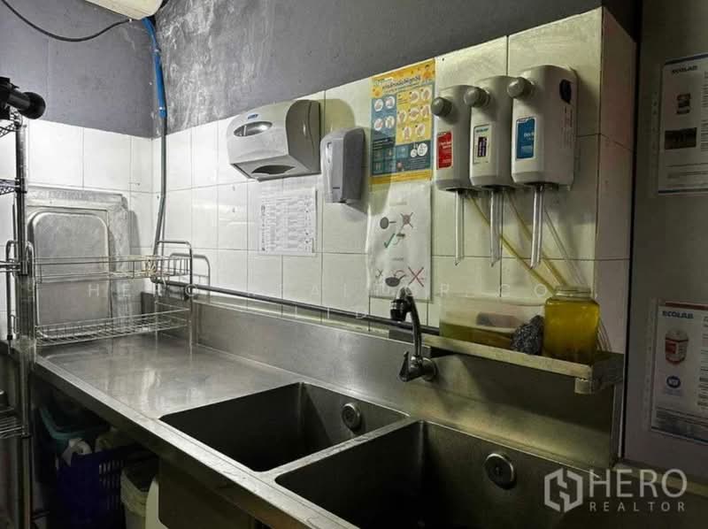 For rent Retail Space 156 sqm in Khlong Tan Nuea, Watthana, Bangkok BTS Thonglor bre22372, Bangkok, Khlong Tan Nua, Watthana, Bangkok, , 156 sqm, Retail Space For Rent, by Hero Realtor Co., Ltd., 500162731 - DDproperty.com