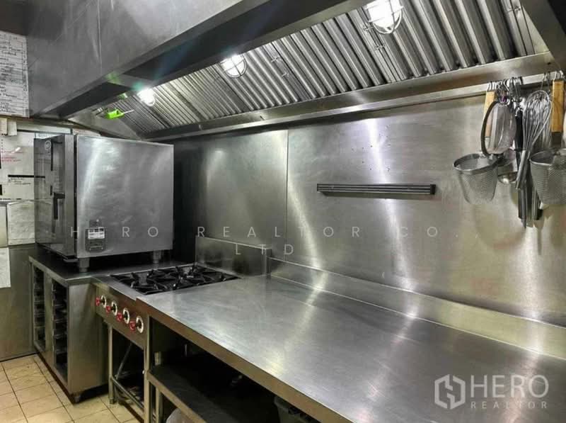 For rent Retail Space 156 sqm in Khlong Tan Nuea, Watthana, Bangkok BTS Thonglor bre22372, Bangkok, Khlong Tan Nua, Watthana, Bangkok, , 156 sqm, Retail Space For Rent, by Hero Realtor Co., Ltd., 500162731 - DDproperty.com