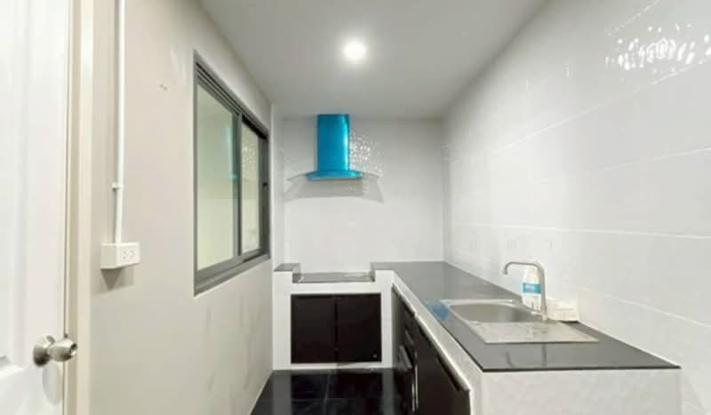 Ratchathani 11, Pathum Thani, Bung Nam Rak, Thanyaburi, Pathum Thani, 3 Bedrooms, 85 sqm, Townhouse For Sale, by ชนะชาติ นนท์ตา, 500162735 - DDproperty.com