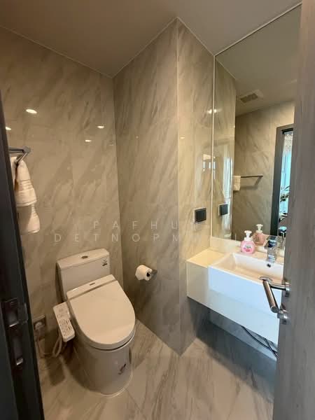 Coco Parc, Bangkok, 1150 Rama 4 Road, Khlong Toei, Khlong Toei, Bangkok, 2 Bedrooms, 62 sqm, Condo For Sale, by Pafhun  Detnopmani , 500162748 - DDproperty.com