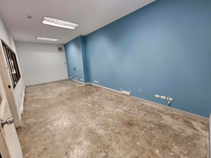 For Rent: 2-Storey Office Building with Warehouse – Sukhumvit 66/1 (SPSP643), Bangkok, สุขุมวิท 64/1, Bang Chak, Phra Khanong, Bangkok, , 1,015 sqm, Office Space For Rent, by Agent Pla, 500162759 - DDproperty.com