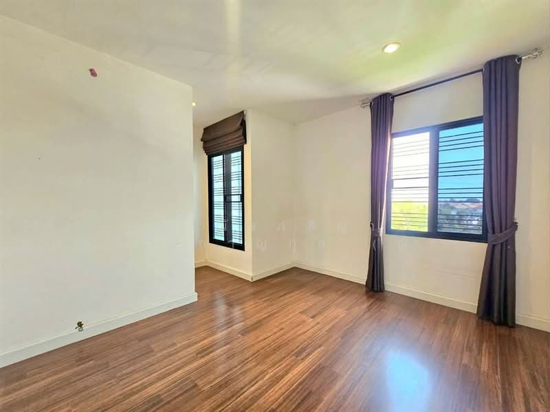 For Sale - อาคารพาณิชย์ 4 ชั้น 26.6 ตร.ว. หมู่บ้านเดอะรักษ์ รามอินทรา 65 ใกล้ตลาดถนอมมิตร, Bangkok