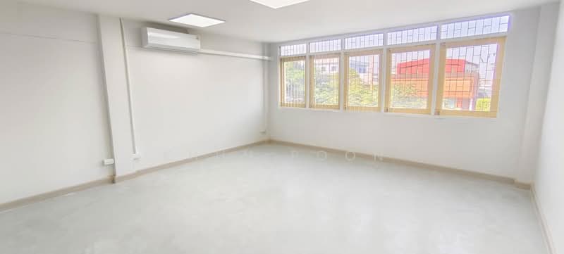 For Rent! Newly Renovated Double Commercial Building – Ready for Immediate Use (SPSSR98), Samut Prakan, สุขุมวิท107, Samrong Nua, Muang Samut Prakarn, Samut Prakan, , 540 sqm, Shophouse For Rent, by Khun Poon, 500162798 - DDproperty.com