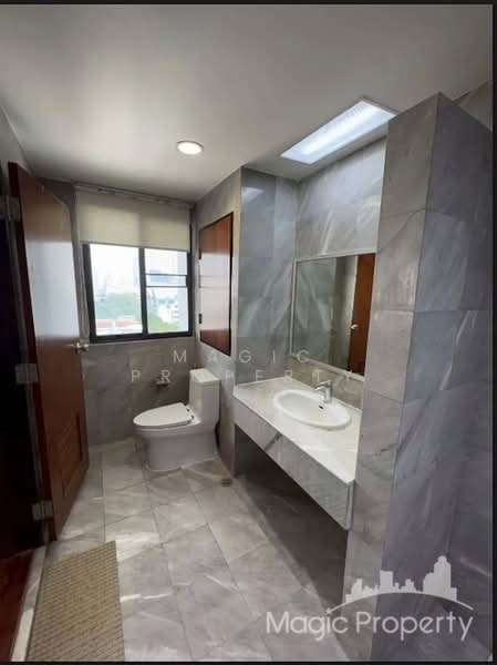 Kiarti Thanee City Mansion, Bangkok, Soi Sukhumvit 31, Khlongtoei Nua, Watthana, Bangkok, 3 Bedrooms, 188 sqm, Condo For Sale, by Magic Property, 500162807 - DDproperty.com