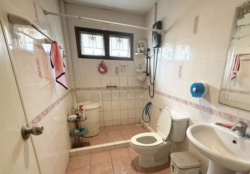 Soi Phasuk 4, Bang Ramad, Taling Chan, Bangkok, Bangkok, Bang Ra Mat, Taling Chan, Bangkok, 5 Bedrooms, 248 sqm, Single Detached House For Sale, by Parinthida Sawuddisopakaykul, 500162820 - DDproperty.com