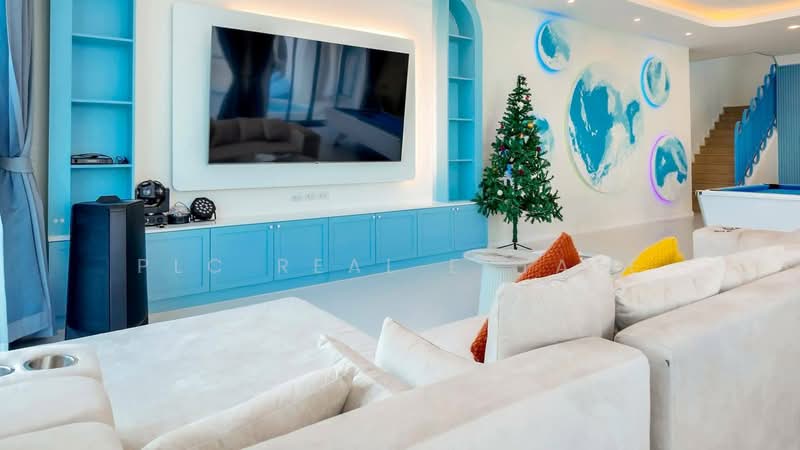 For Sale - Luxury Pool View Villa 5 Bedroom in East Pattaya, Chon Buri (Pattaya)