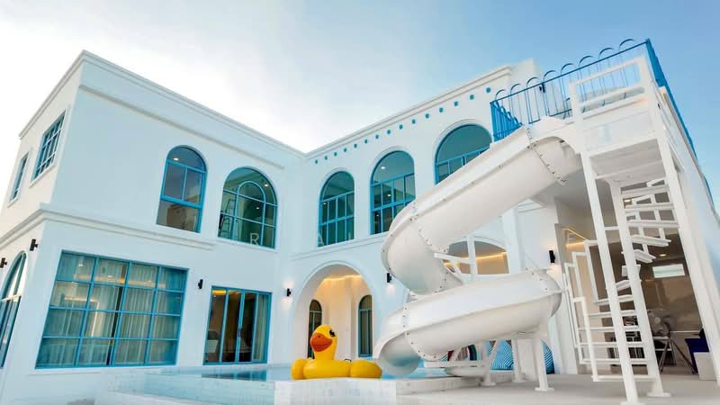 For Sale - Luxury Pool View Villa 5 Bedroom in East Pattaya, Chon Buri (Pattaya)